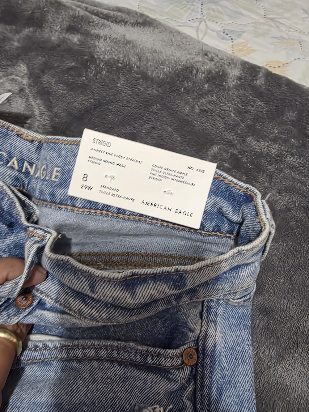 American Eagle Outfitters Light Blue Distressed Boyfriend Jeans - Picture 3 of 3